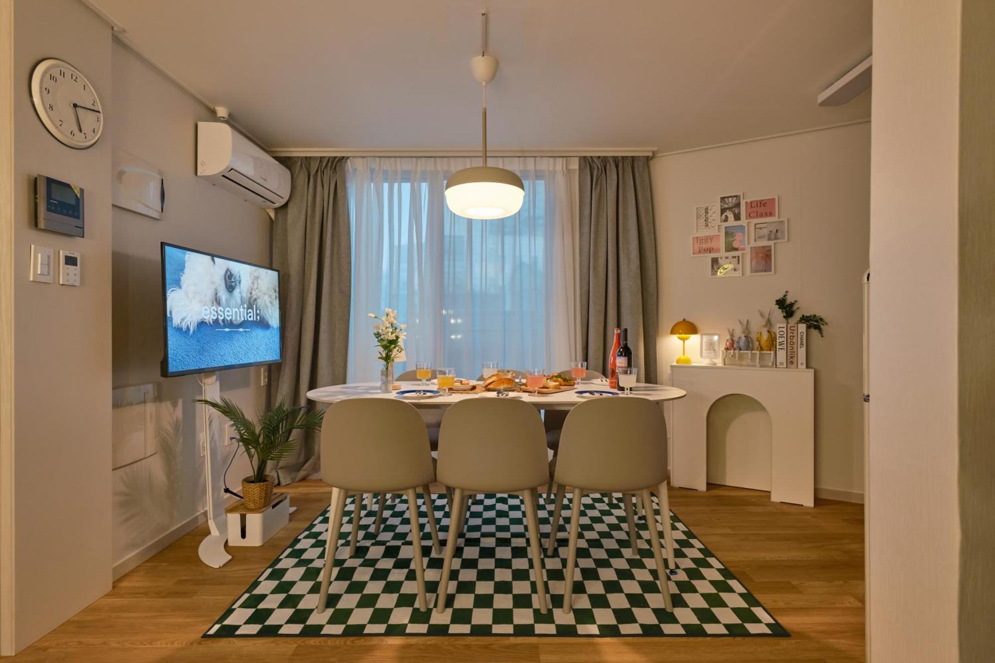 Apartment The Moment,hongdae Seoul